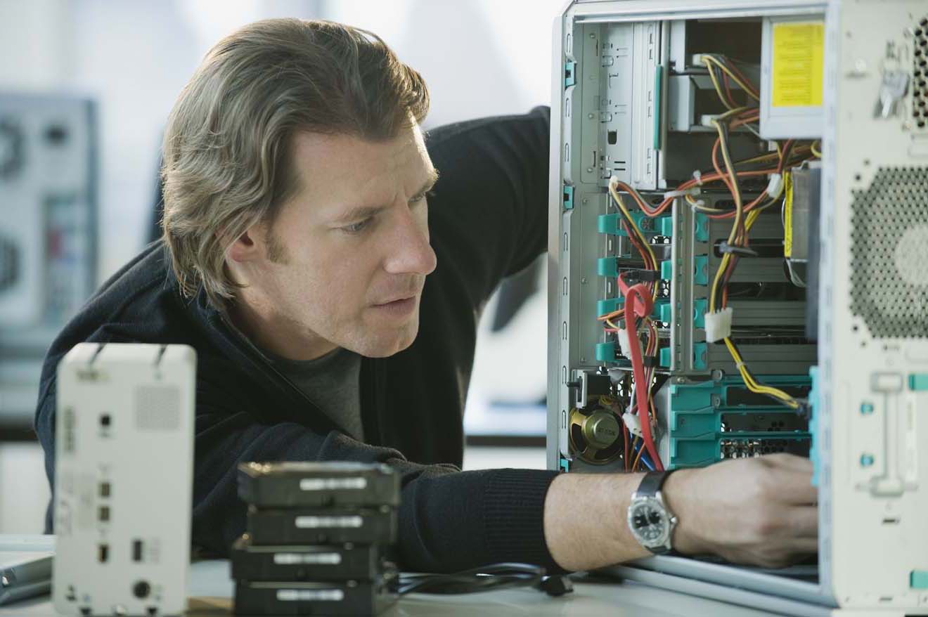 Мастер по ремонту компьютеров в Орле